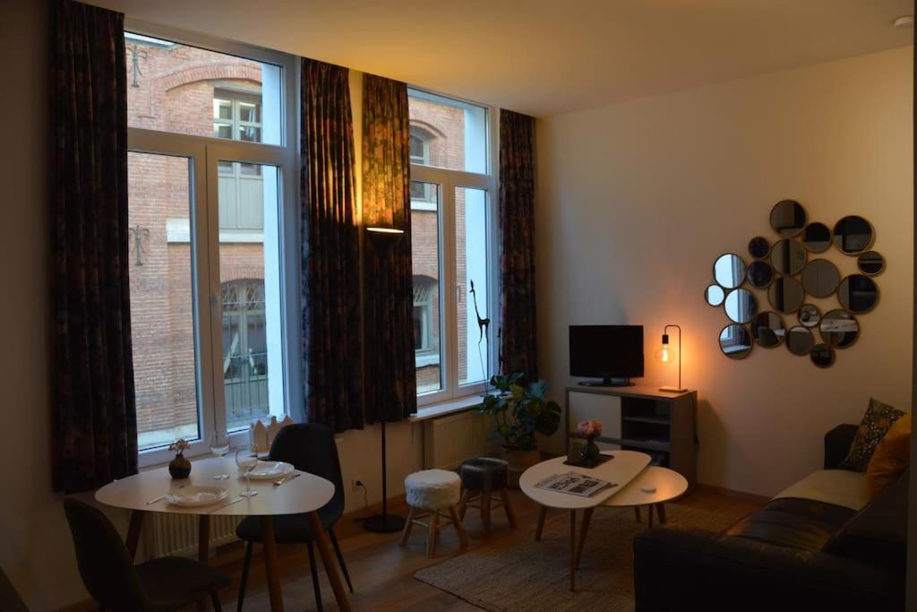 Hippe Studio In Historisch Gebouw In Oude Centrum Antwerpen Buitenkant foto